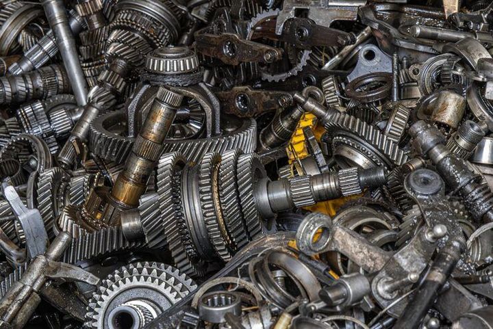 Heavy Equipment and Spare Parts Explore Essential Components for Machinery
